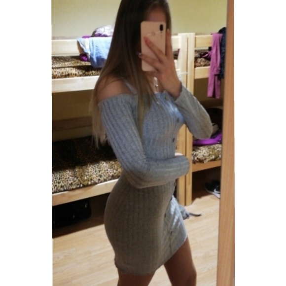 New with tags off the shoulders dress with buttons - Picture 8 of 8